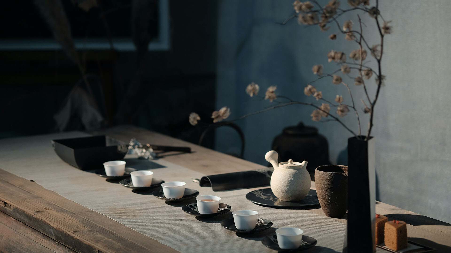 Einrichtungsstil aus Fernost: Nĭ hăo Asiatisch eingedeckter Esstisch